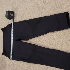 ALO cropped leggings sz MD, GUC